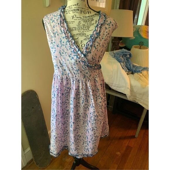 Peek Wrap Dress - Picture 2 of 6